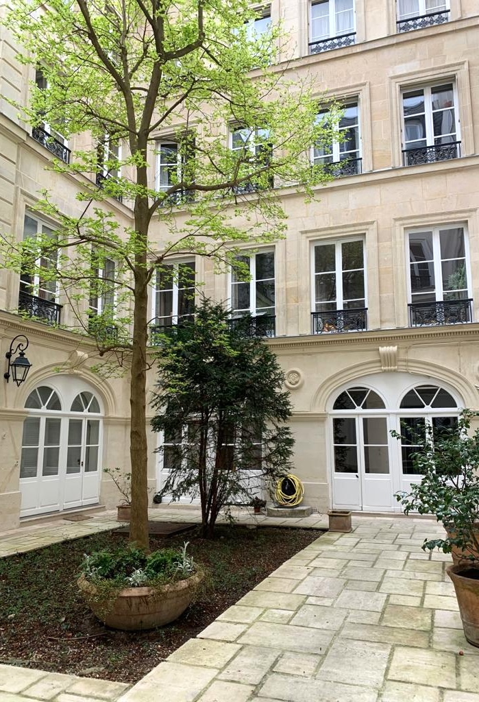 Vivre à Saint-Germain-des-Prés: l’élégance et le charme intemporel